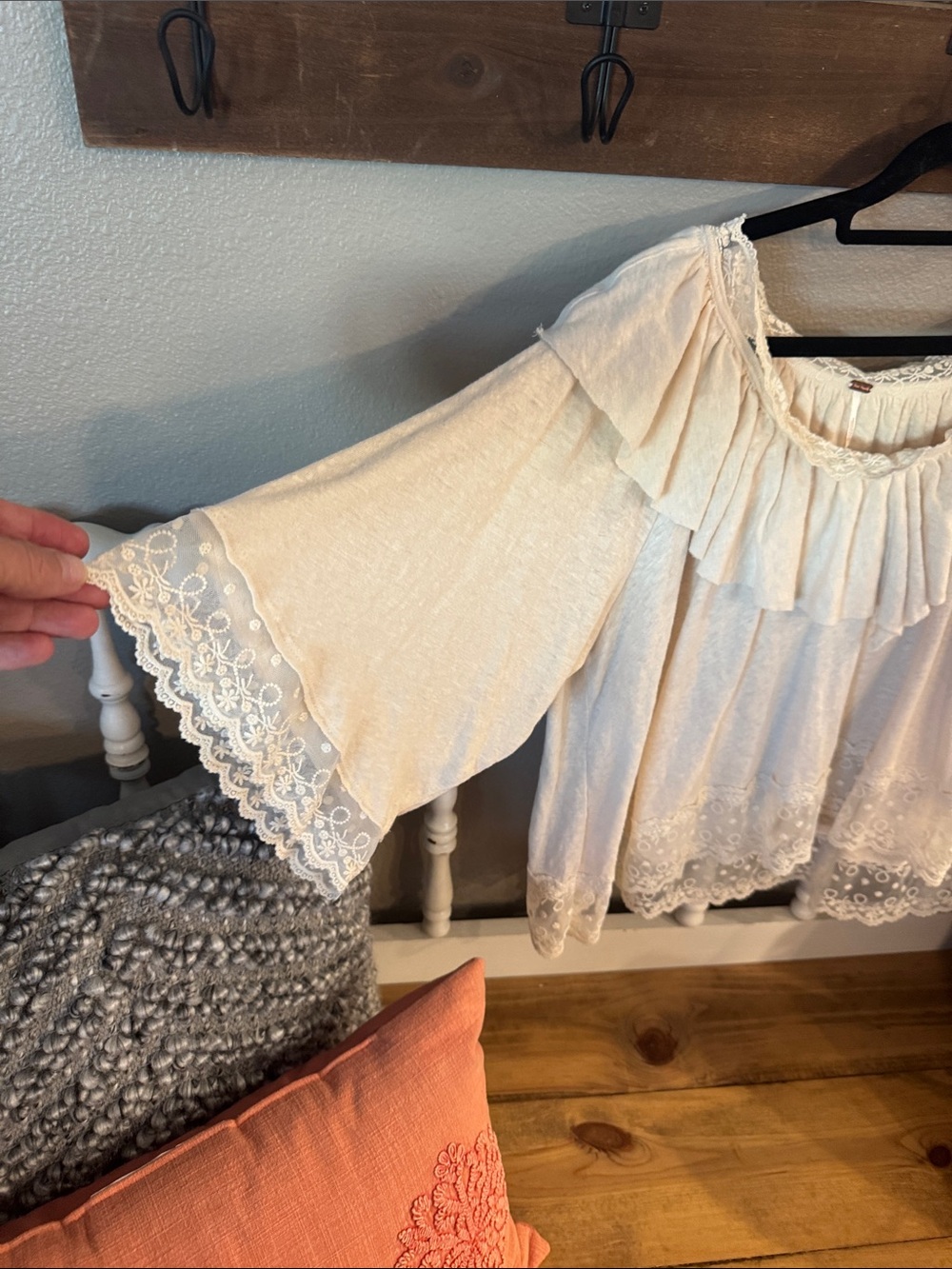Free People NWT Cream Ruffle Lace-Trim Peasant Blouse - Picture 2 of 6